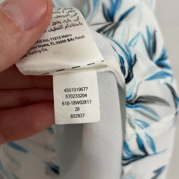 WHBM Palm Leaf Swiss Dot Shell Top - Size 4 Petite - Picture 6 of 6